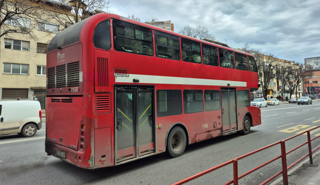Сè помалубројни, постари и понеисправни автобуси во кои се возат сè помалку патници